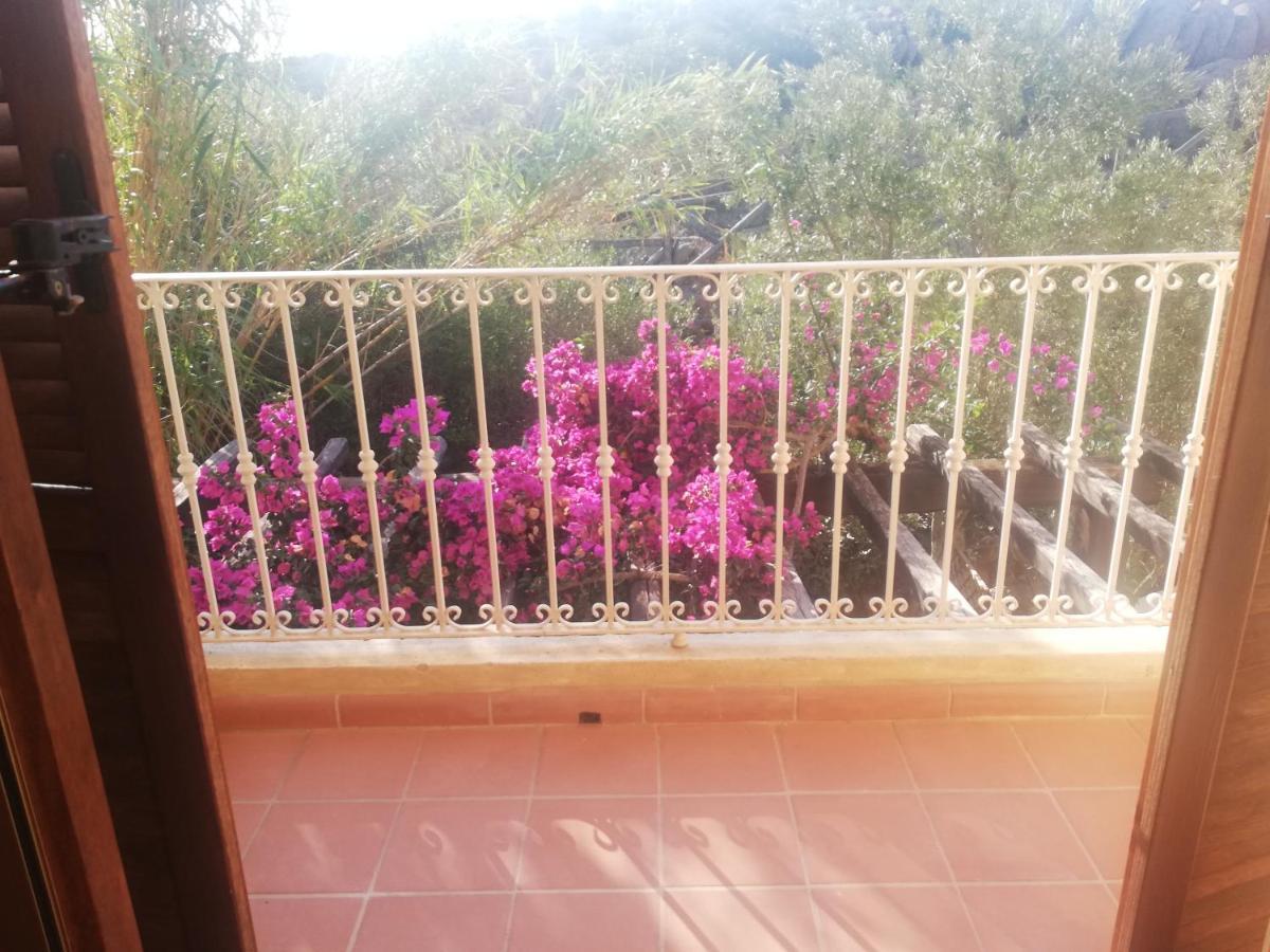 Appartement Oasiglo à La Maddalena  Extérieur photo
